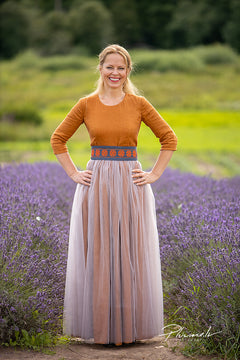 Kleita "Līga" ar tillu un jostu