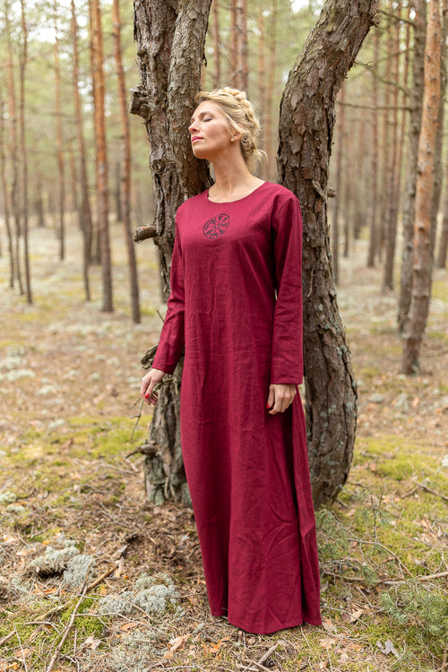 Viking dress red