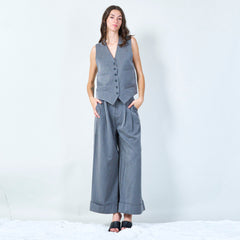 High-waisted wide-leg trousers with cuffed