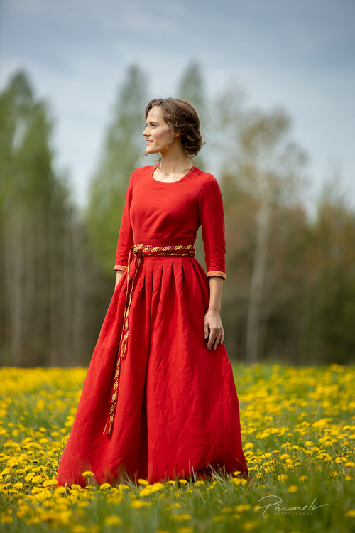 Kleita "Līga" magoņu sarkana komplektā ar jostu